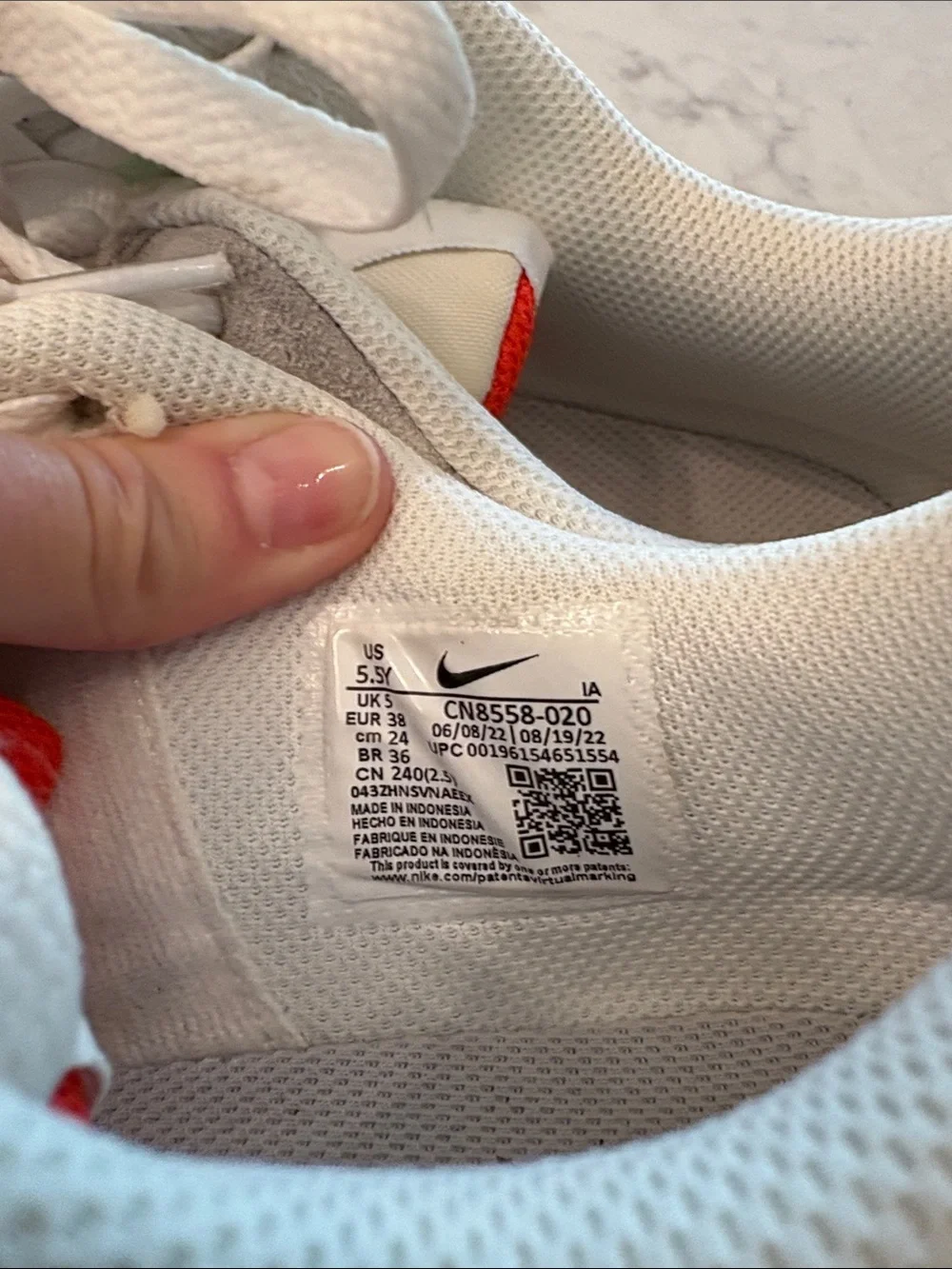 Nike MD Valiant GS Low-Top Sneakers